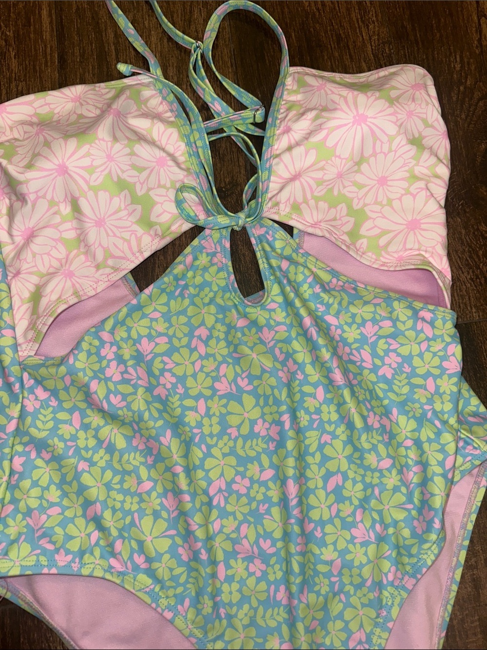 Ninety-Nine Floral Cutout One-Piece Swimsuit Pink Green XL - Picture 3 of 6